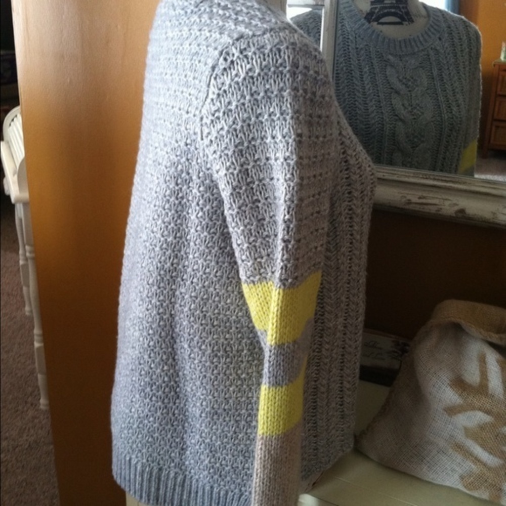 New Victoria's Secret Chunky Cable Knit Sweater S - Picture 3 of 4